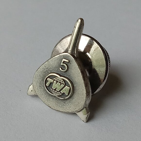 Vintage TWA Trans World Airlines Collectible 5 Years Service Pin - Picture 2 of 10